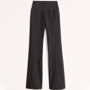 Abercrombie & Fitch YPB sculptLUX Flare Legging